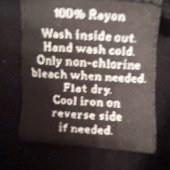 Rock & Republic Black Metallic Shimmer V Neck Tunic Top Soft Stretch XL - Picture 3 of 4